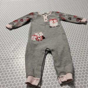 Baby Essentials Gray and Pink Heart Owl One Piece Size 12M
